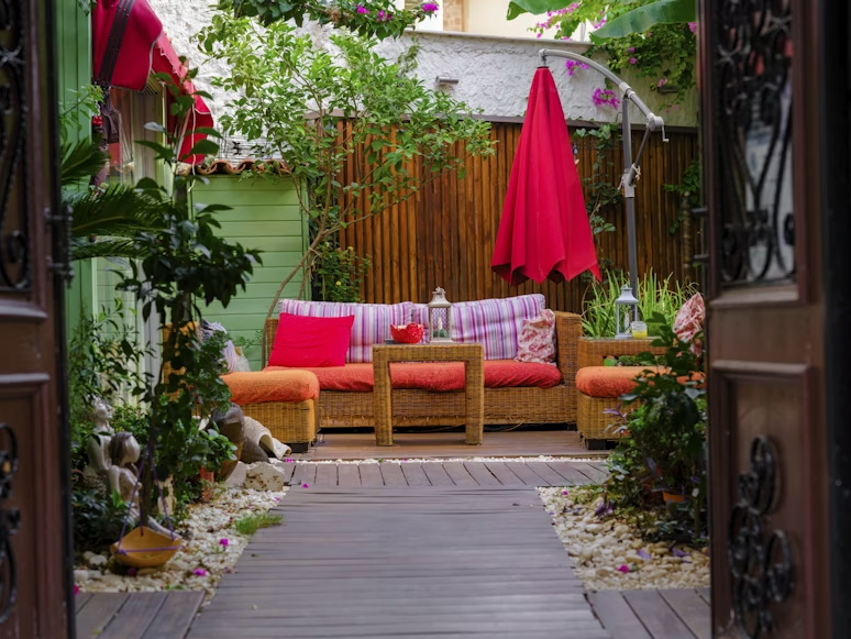 6 Patio Decor Ideas for Small Spaces