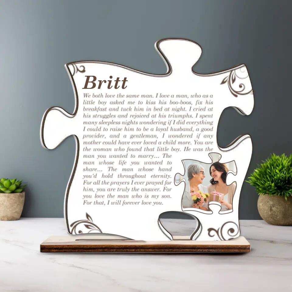 Message from Mother-in-Law to Daughter-in-Law - We Both Love the Same Man - Puzzle Shape Plaque - Custom Wooden Plaque - Wedding Decoration - Wedding Gift - Engagement Keepsake - 303ICNNPWP318
