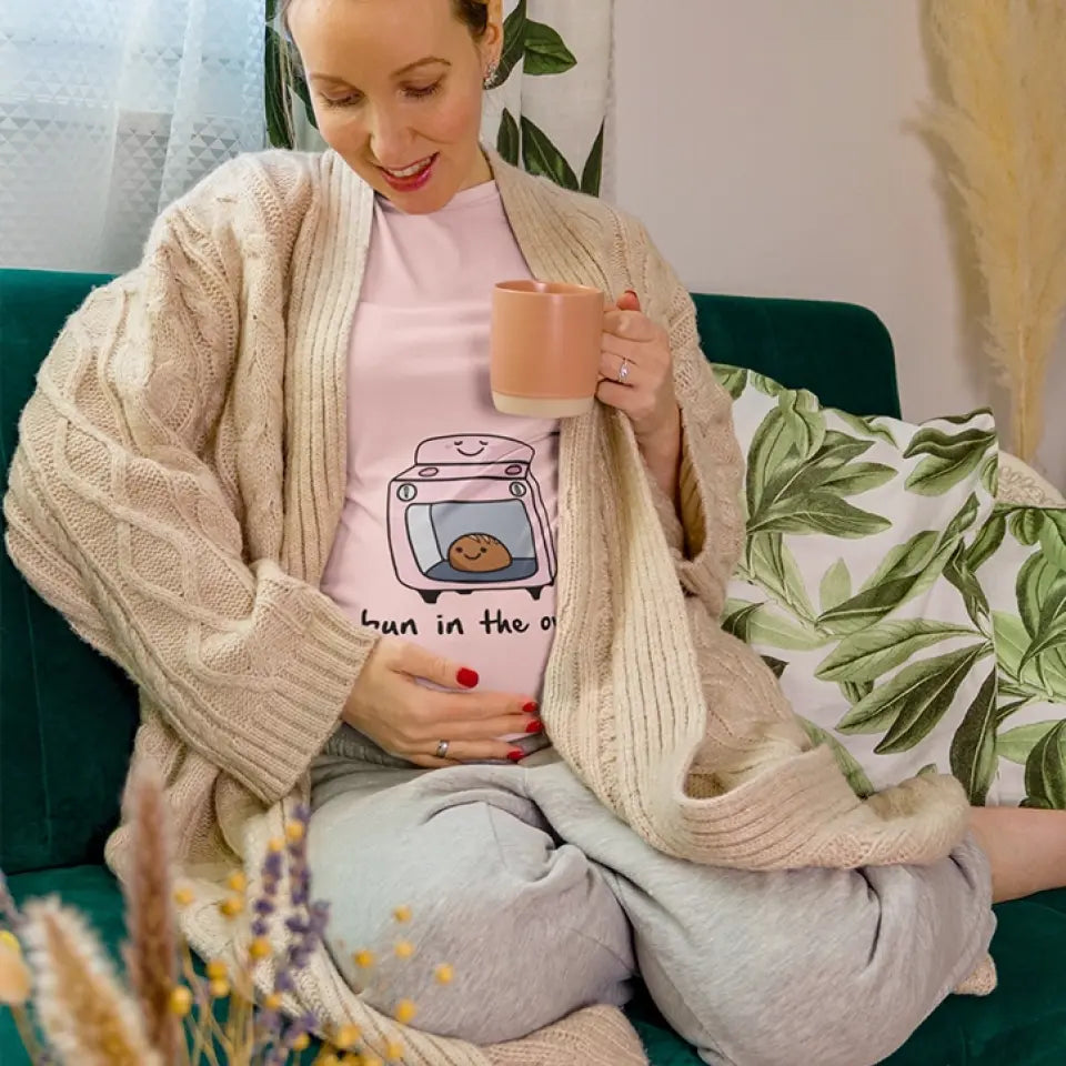 Bun In The Oven - Funny Crew Neck Sweatshirt - Tshirt For Pregnant Mom | 305IHPNPTS615
