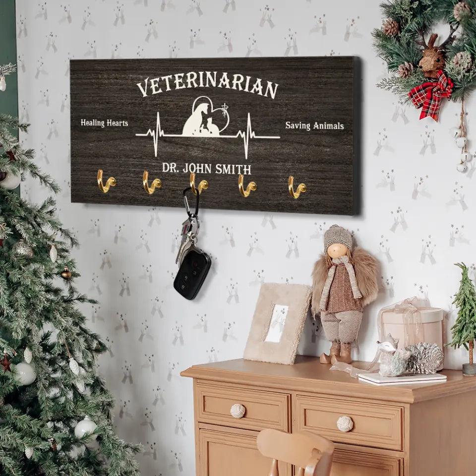 Veterinarian Healing Hearts Saving Animals - Wooden Key Holder
