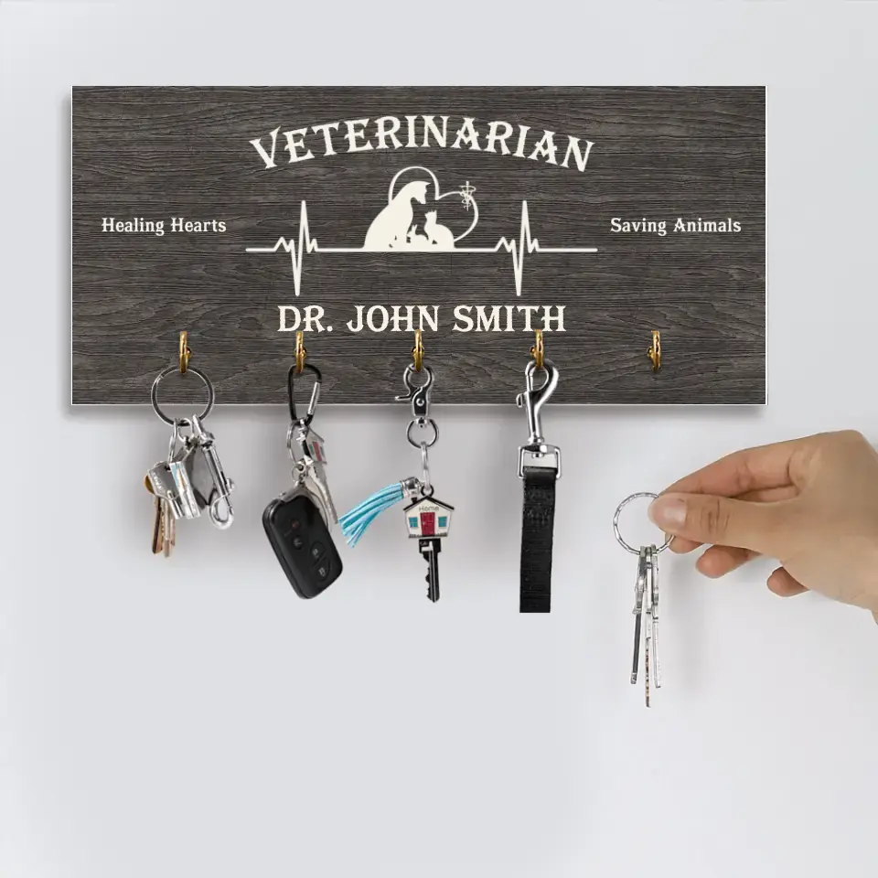 Veterinarian Healing Hearts Saving Animals - Wooden Key Holder