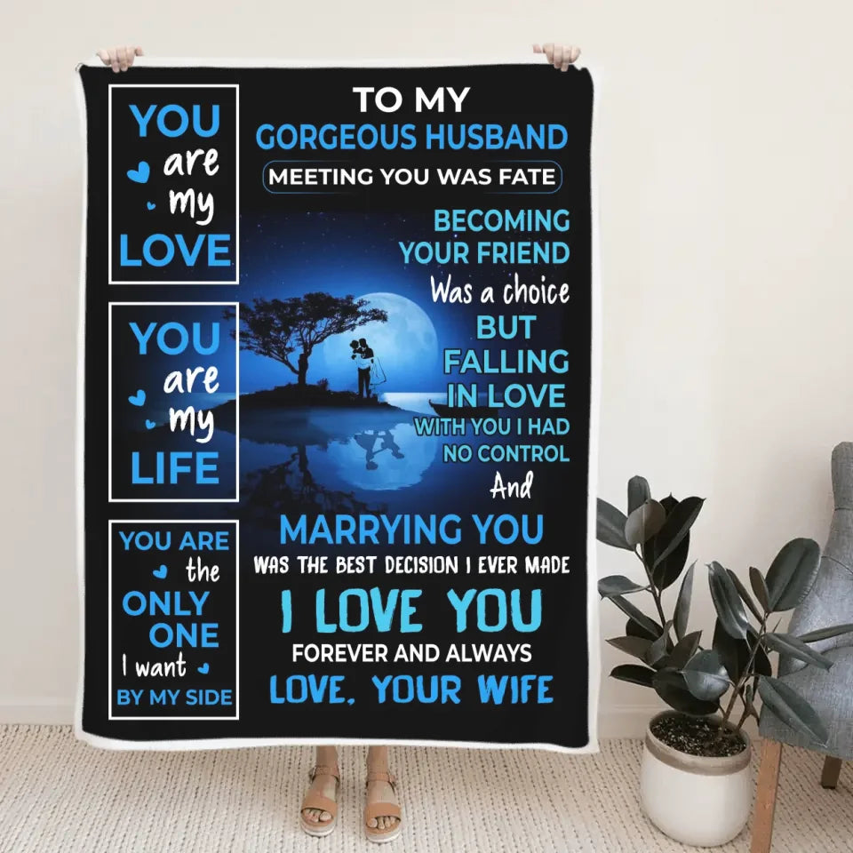 To My Gorgeous Wife/Husband - Love Quote for Her, Him - Couple at Moon Light - Fleece Blanket - Anniversary, Wedding Gift