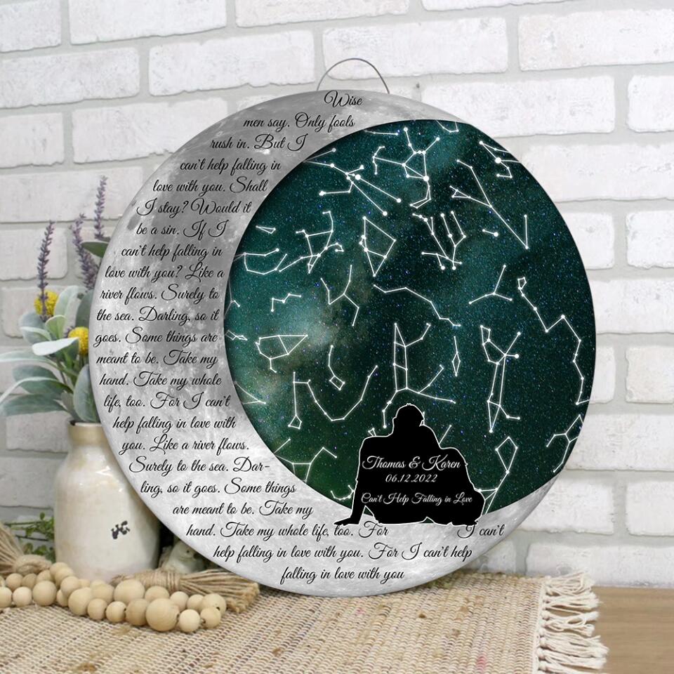 Couple Wooden Sign Couple in Night Sky, Star Map - Personalized Round Wooden Sign