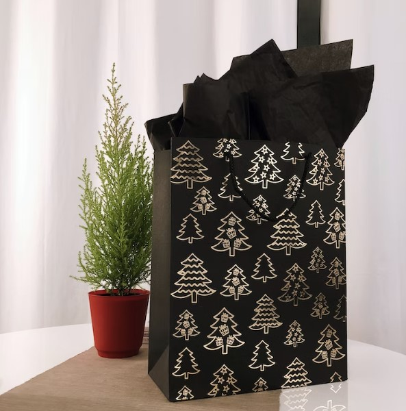 How To Put Tissue Paper In A Gift Bag: Easy Steps With Pictures