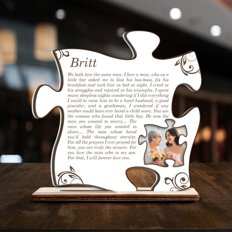 Message from Mother-in-Law to Daughter-in-Law - We Both Love the Same Man - Puzzle Shape Plaque - Custom Wooden Plaque - Wedding Decoration - Wedding Gift - Engagement Keepsake - 303ICNNPWP318
