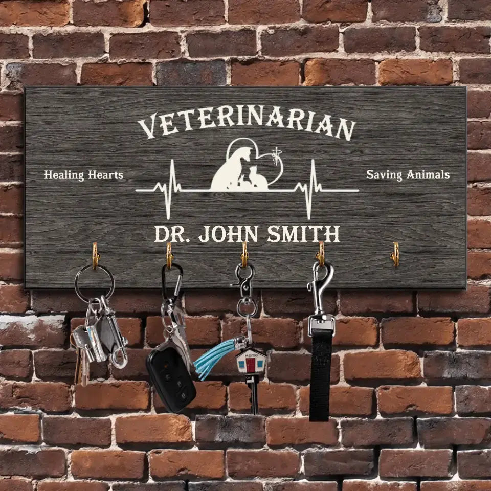 Veterinarian Healing Hearts Saving Animals - Wooden Key Holder