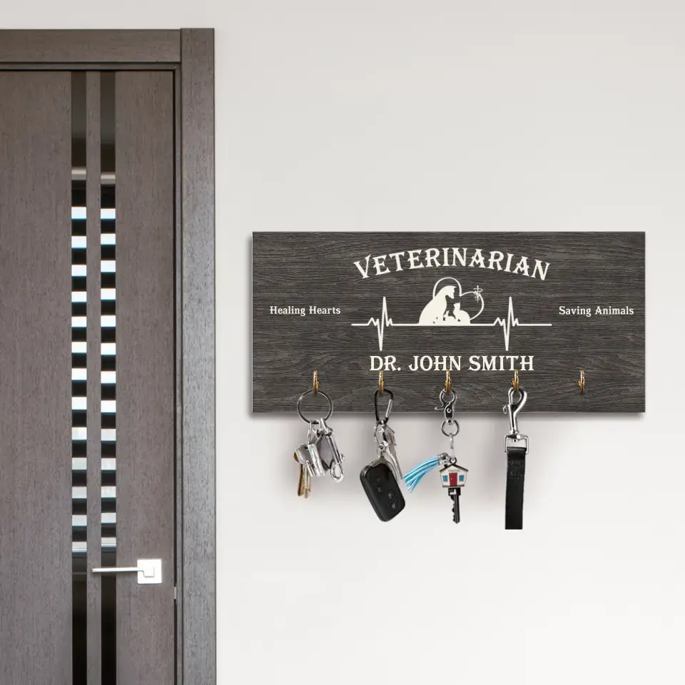 Veterinarian Healing Hearts Saving Animals - Wooden Key Holder