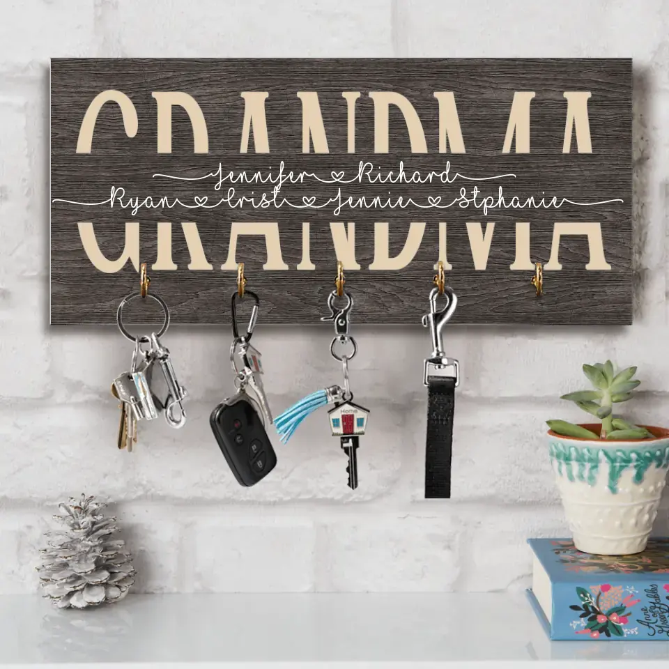 Grandma With Children Kids' Names - Personalized Wooden Key Holder - Gift For Grandma