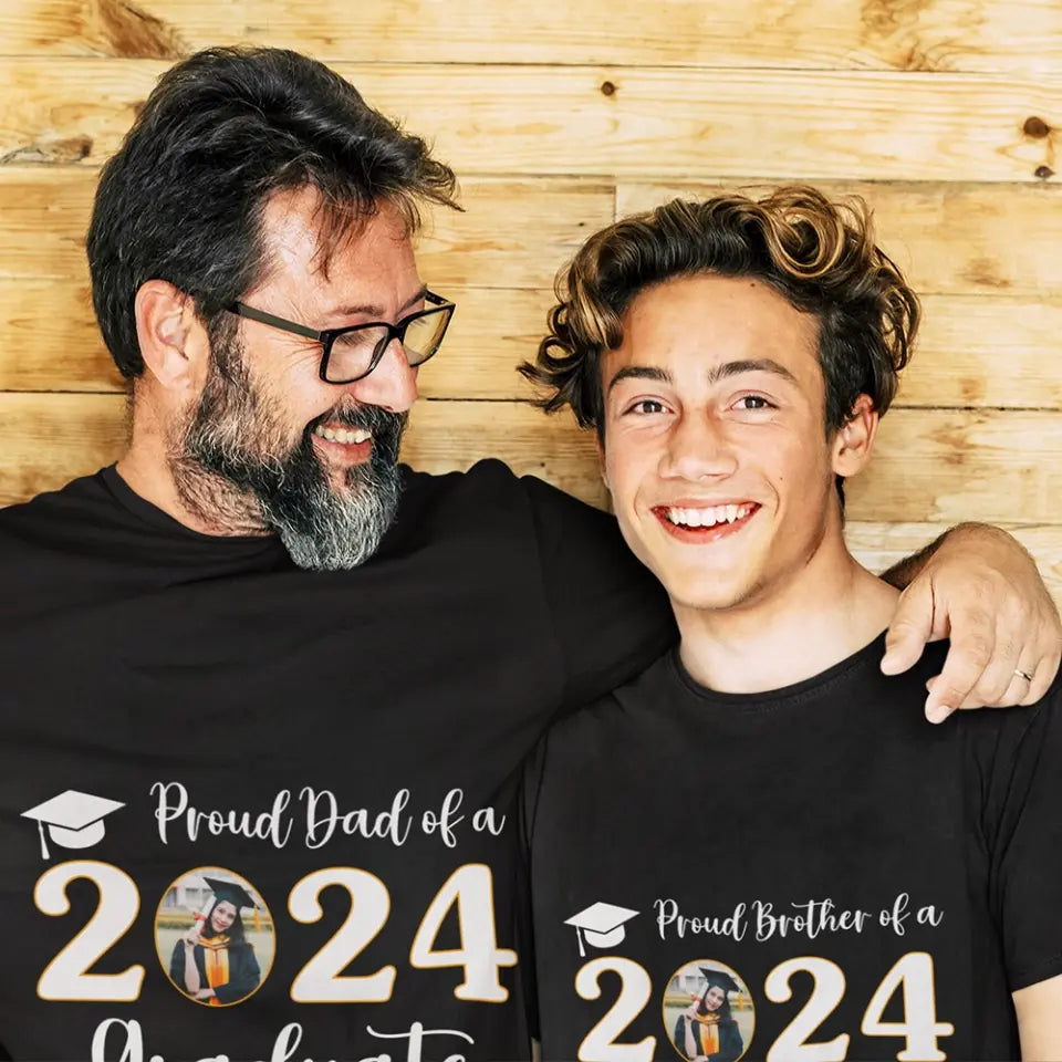 Proud Family Of 2025 Graduate G500 Front Side Tshirt