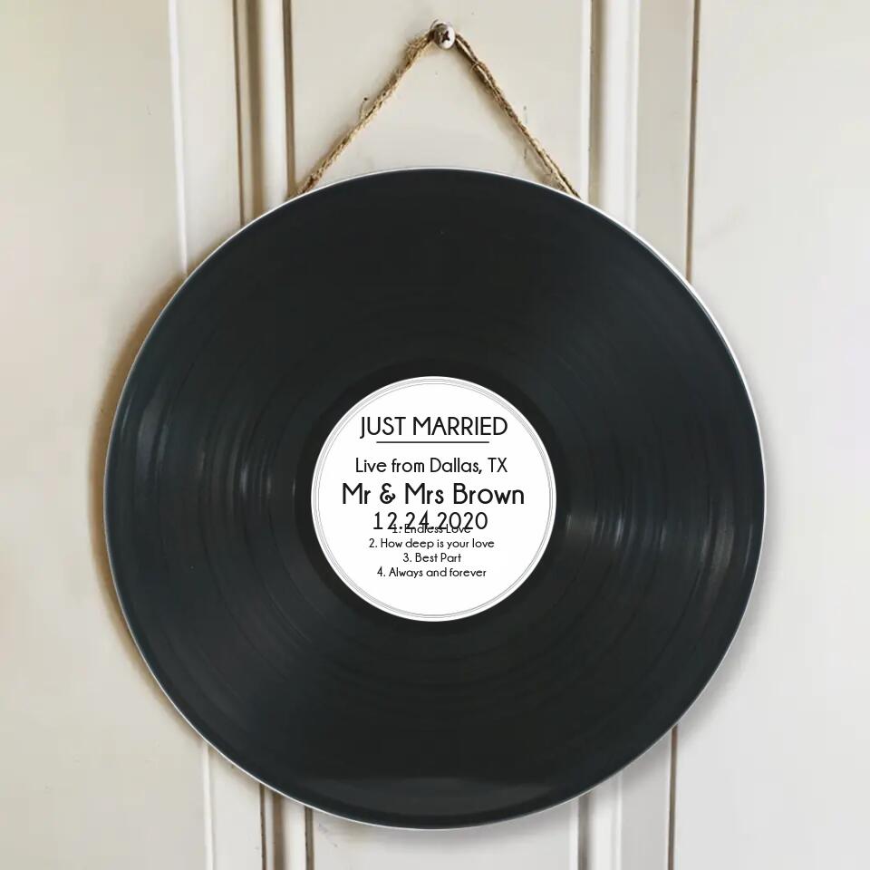 Couple Wooden Sign Custom Vinyl Record - Wedding Guest Book Alternatives - Wedding Welcome Sign - Personalized Wedding Decor Gift