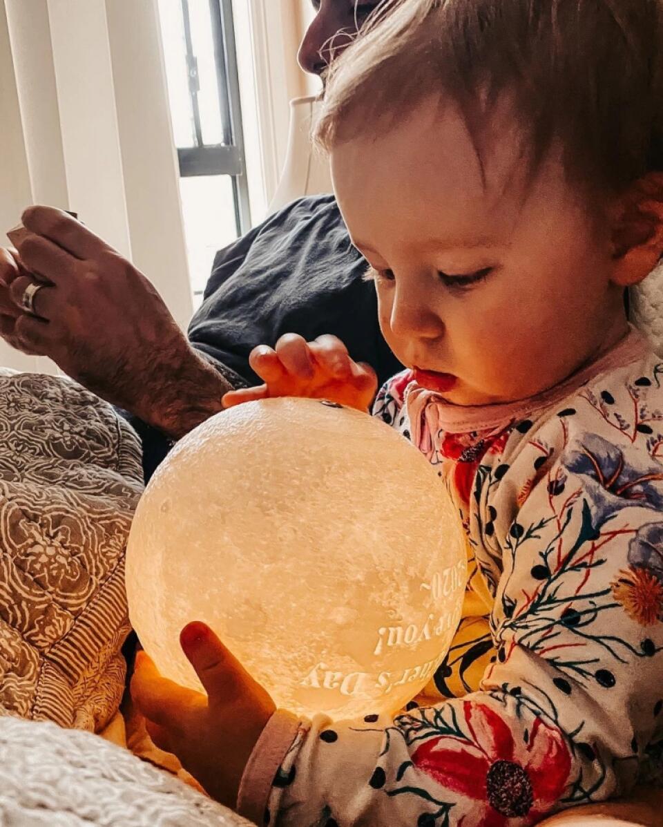 Even When I'm Not Close By - Personalized 3D Moon Lamp - Gift For Bestie