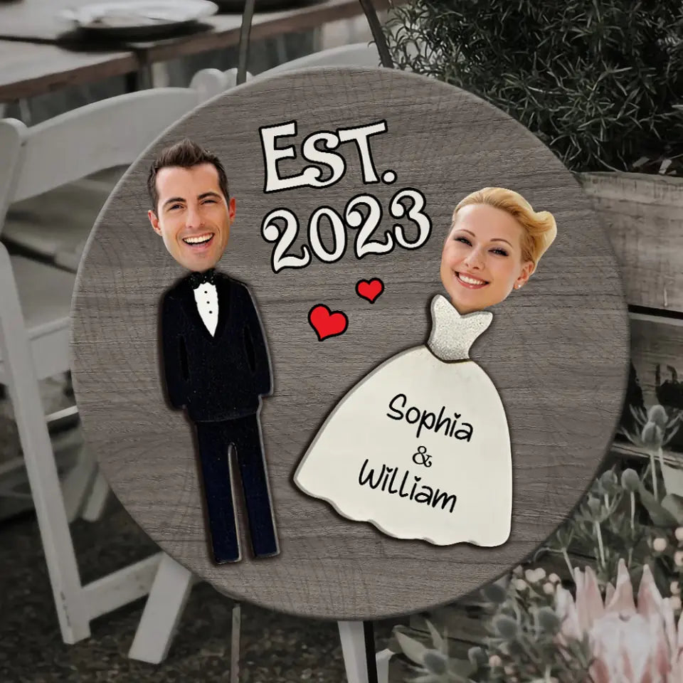Couple Wooden Sign Groom And Bride Costume - Wedding Couple - Custom Face Upload Photo - Round Wooden Sign