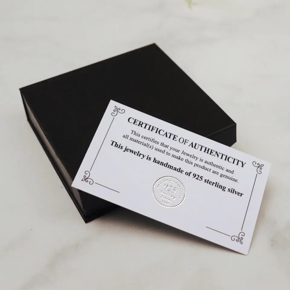 To A Beautiful Girl On Graduation Day - Personalized Necklace - Graduation Gift For Daughter/Sister