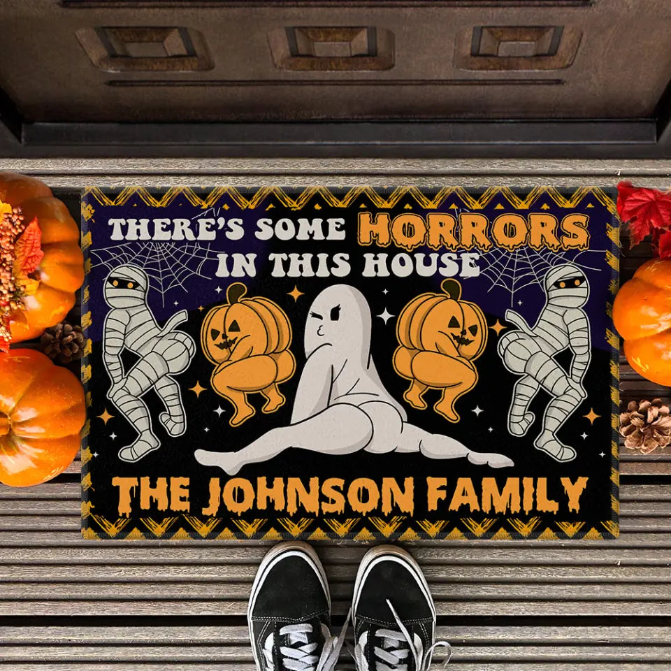 There&#39;s Some Horrors In This House, Personalized Doormat, Funny Halloween Gift For Family | 309IHPBNRR438